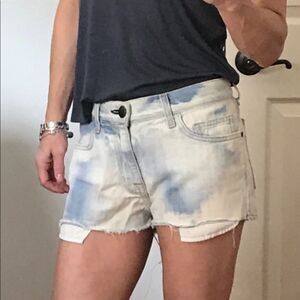 Current Elliott Cloud Wash Cut Off shorts 24 fits 25/26